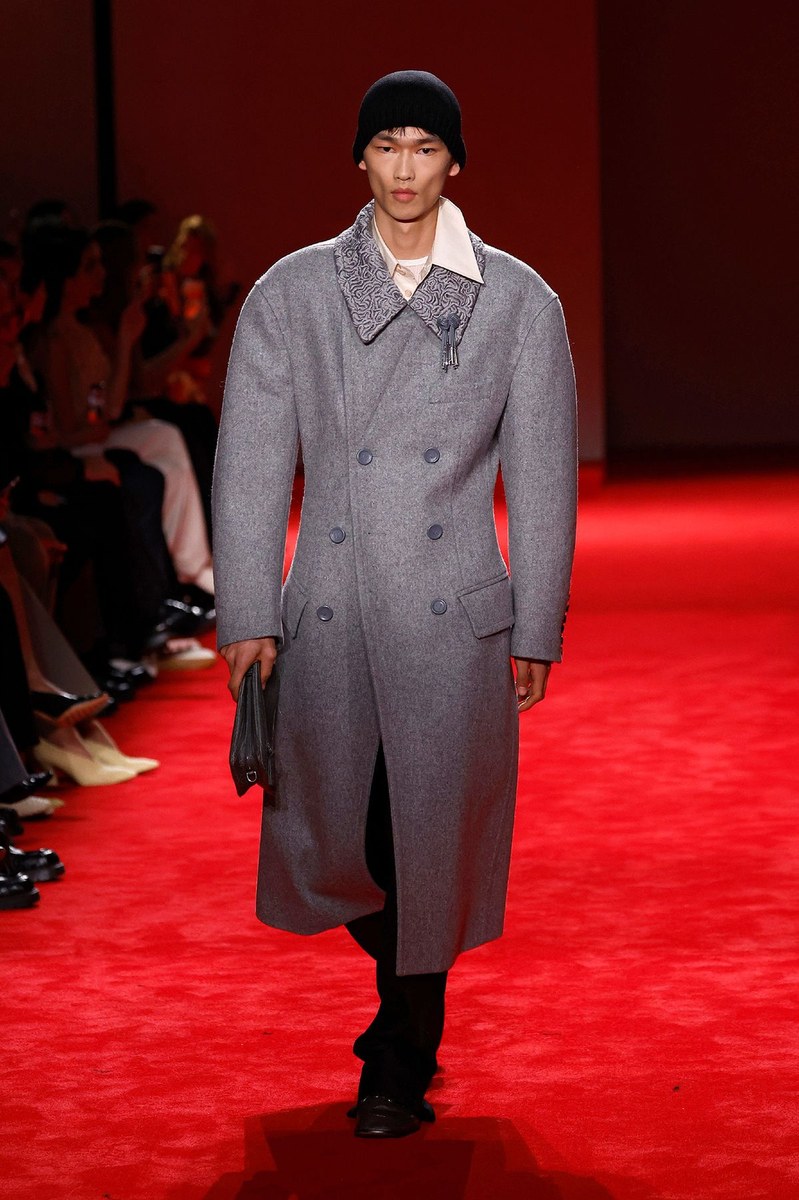 Look 15