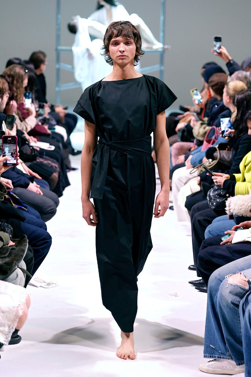 Look 7