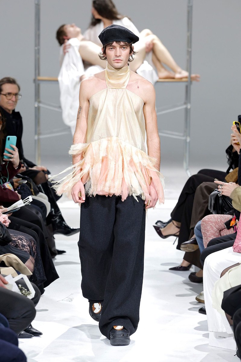 Look 15