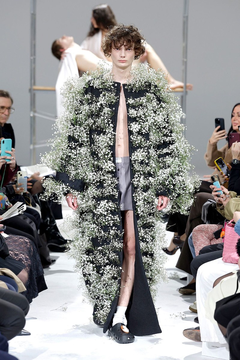 Look 28