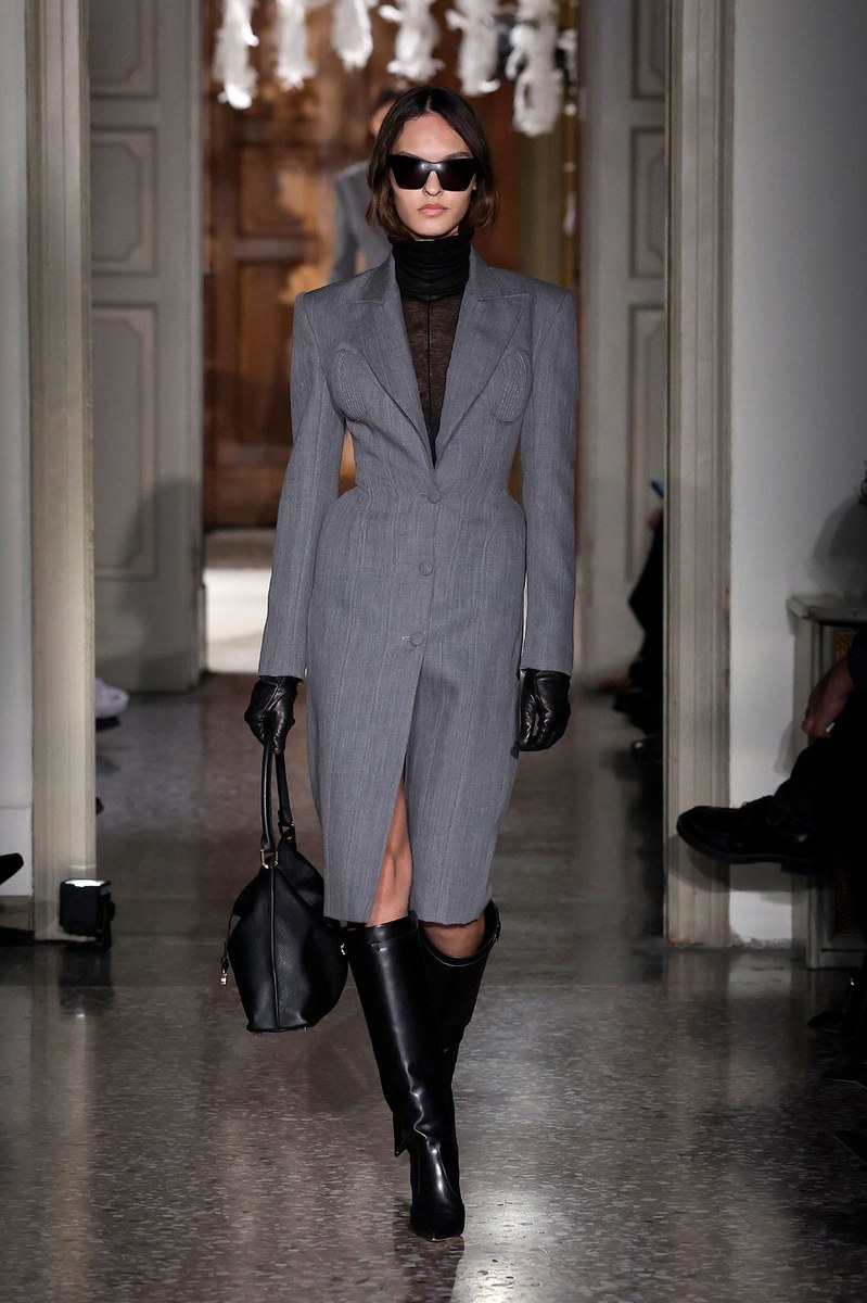 Elisabetta Franchi FW26 Women Looks Report