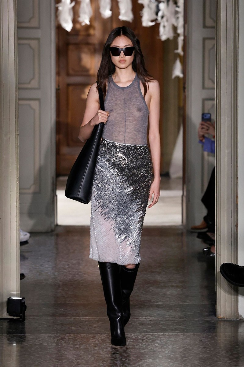 Look 3