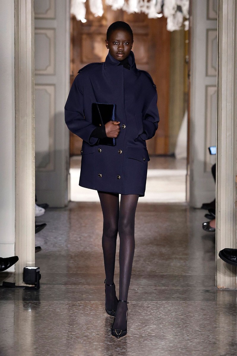 Look 16