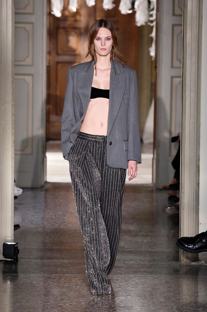 Look 27