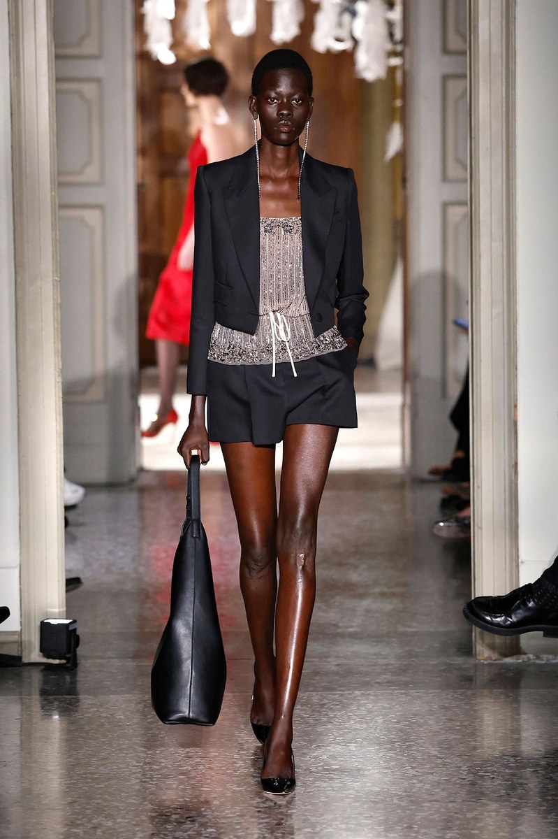 Look 30