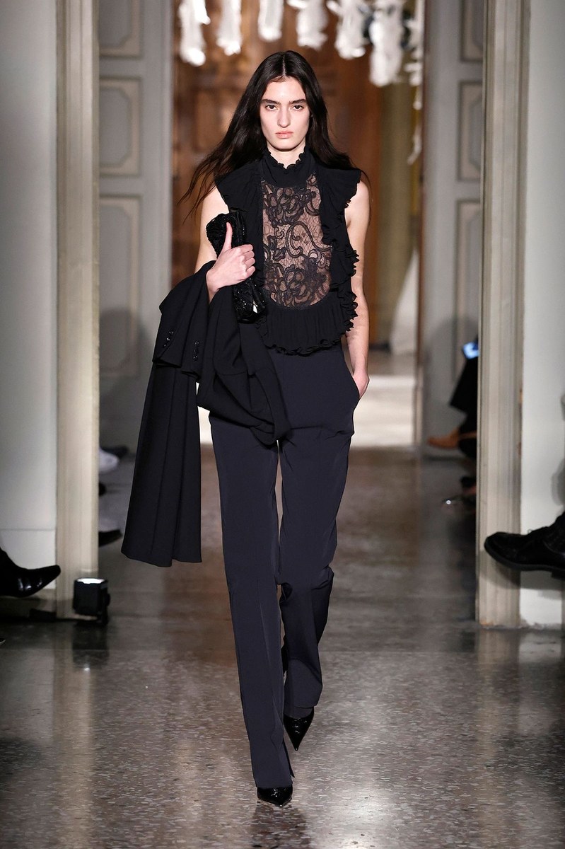 Look 50