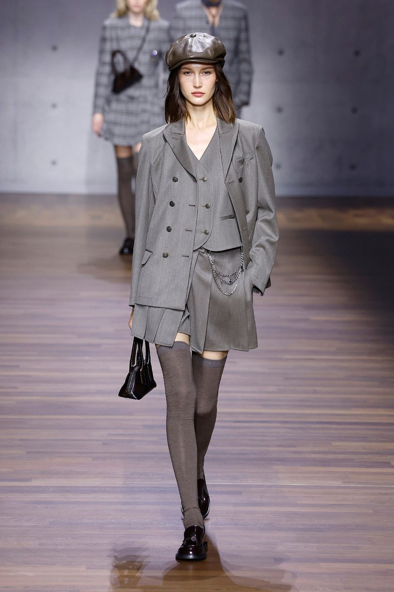 Look 12