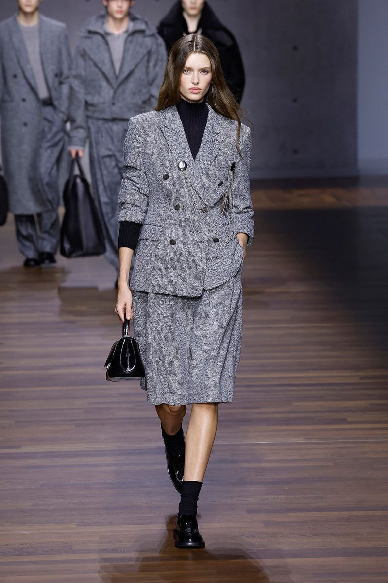 Look 28