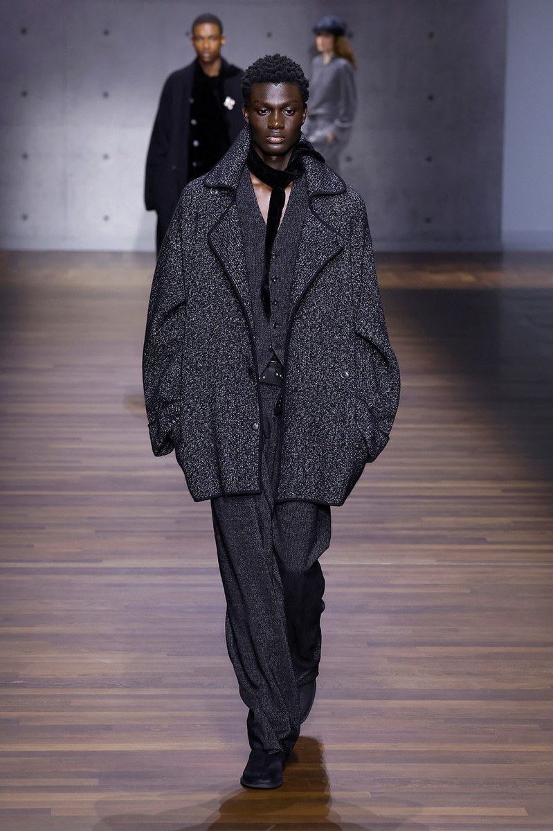 Look 32