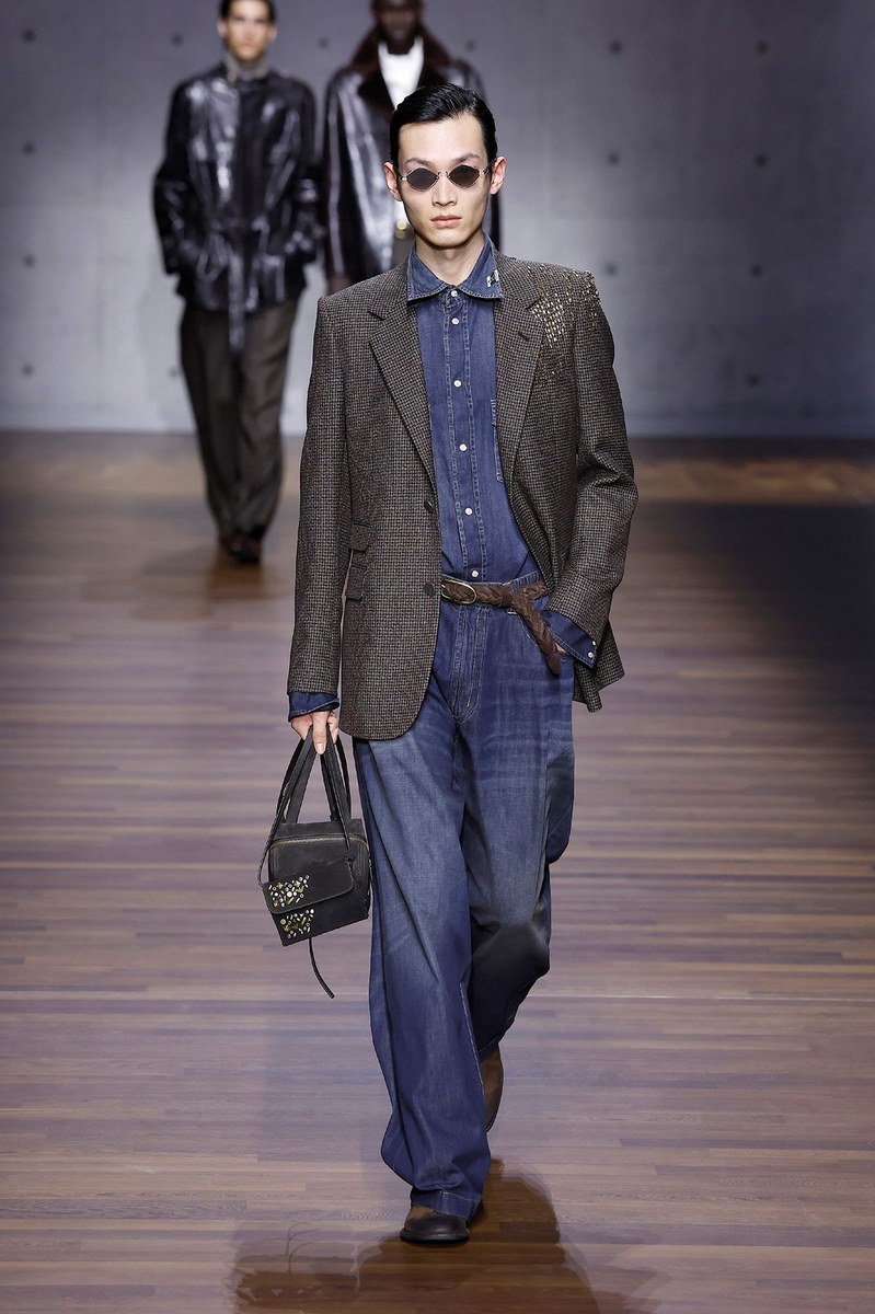 Look 70