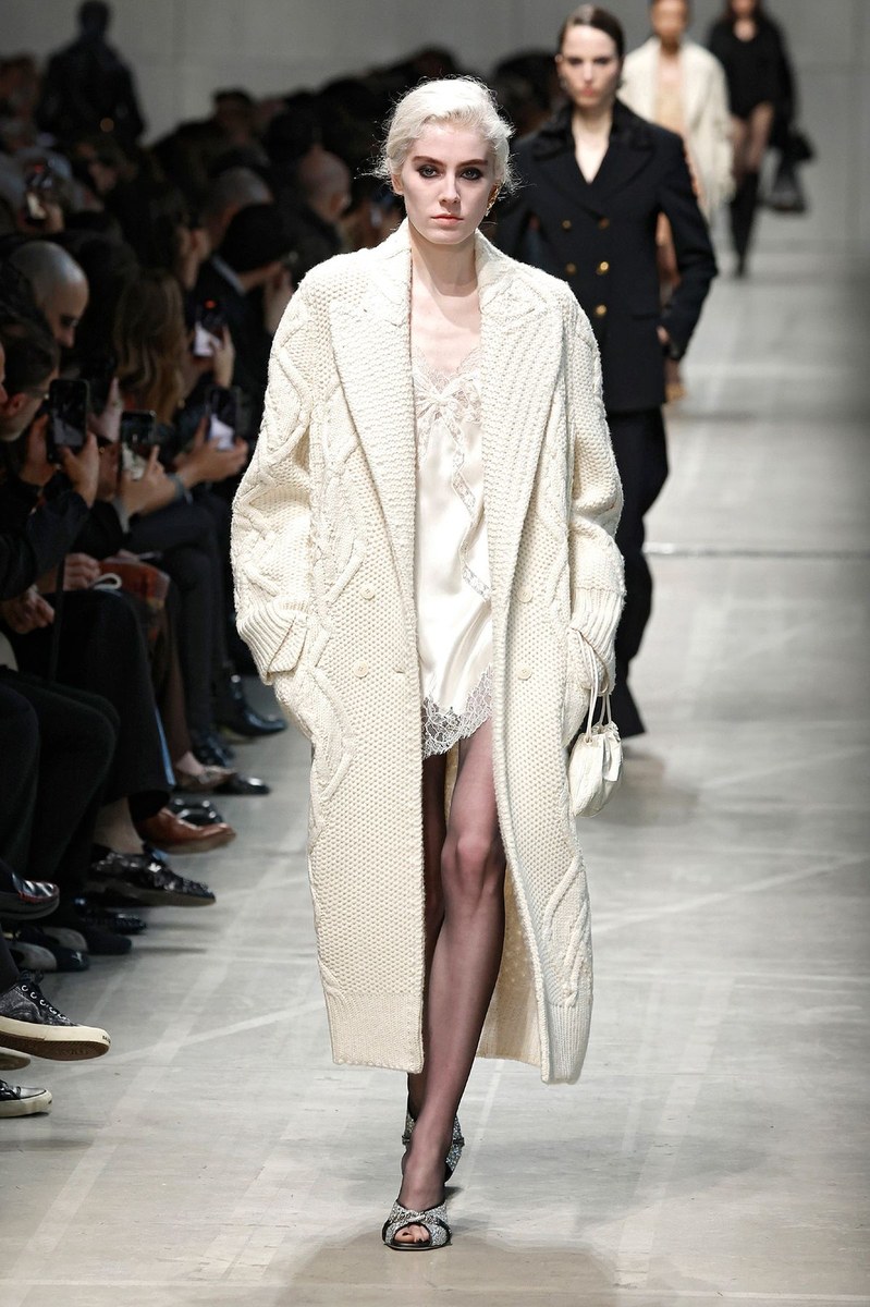 Look 7