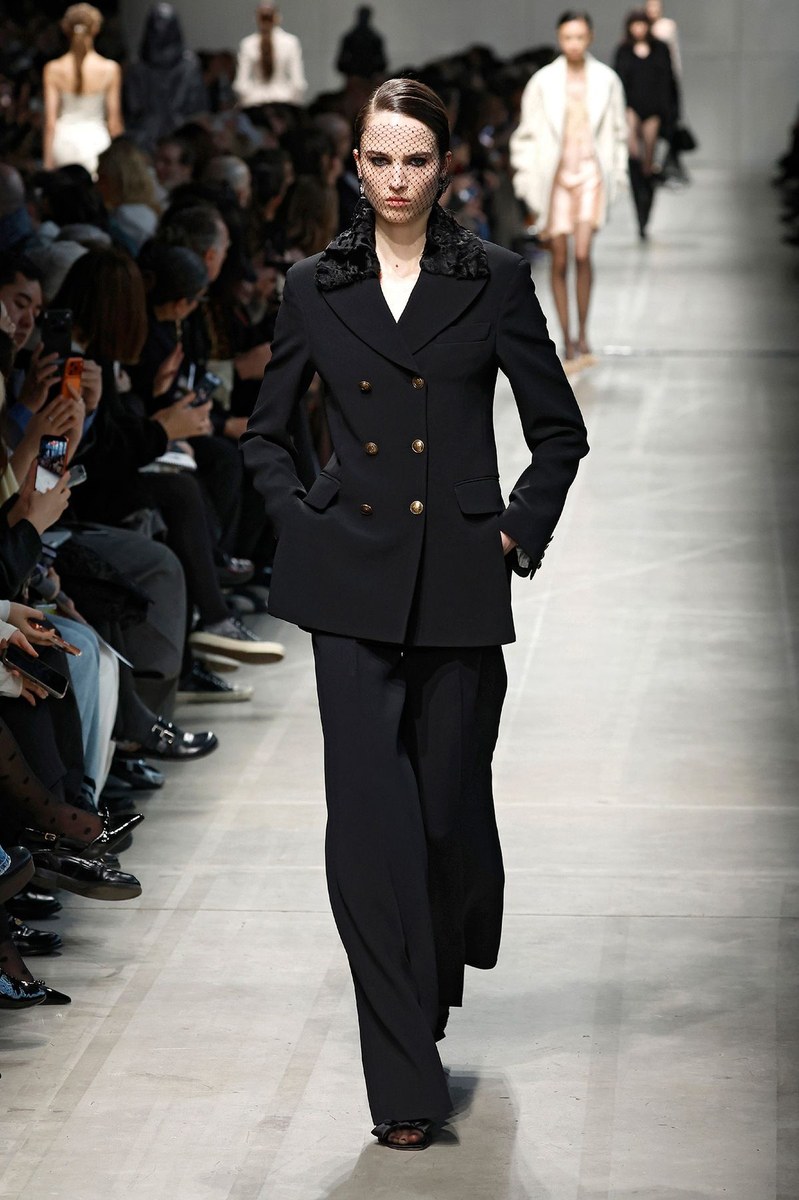 Look 8