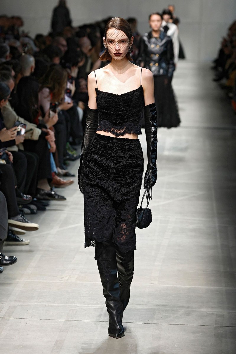 Look 14