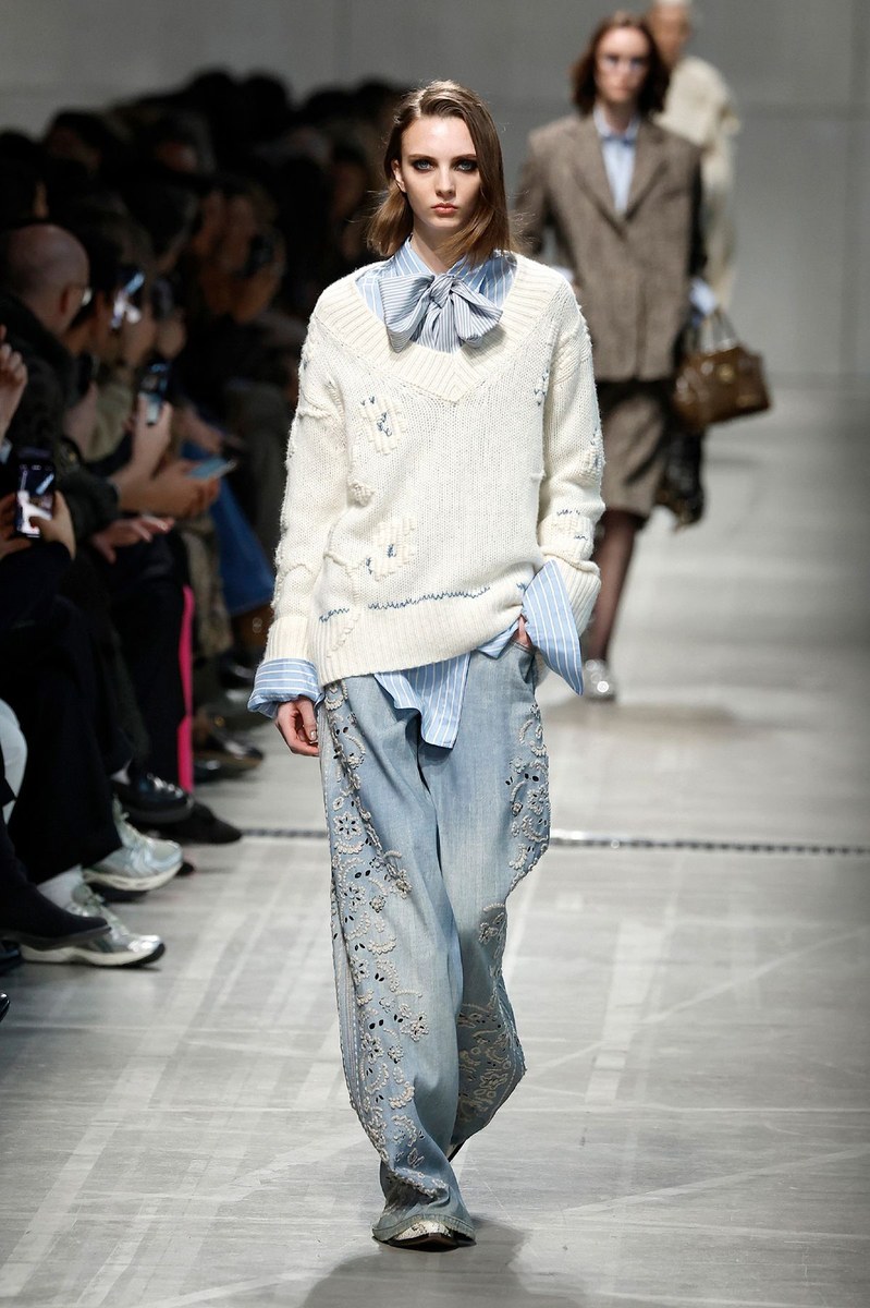 Look 24