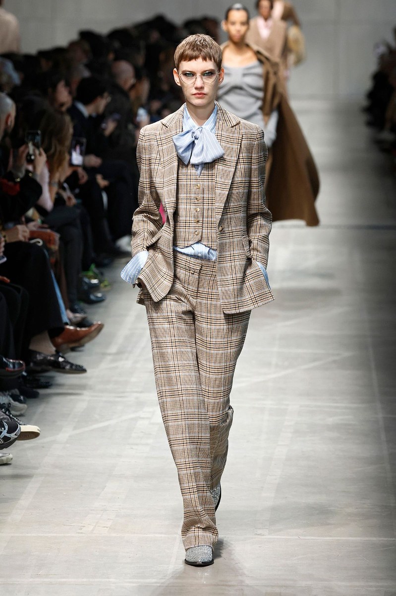 Look 30