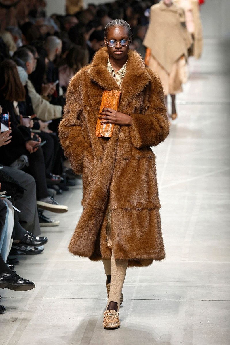 Look 49
