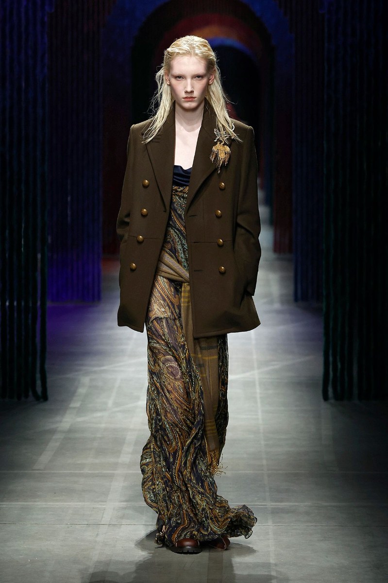 Look 7