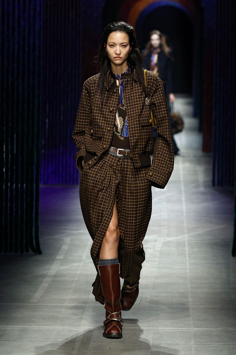 Look 27