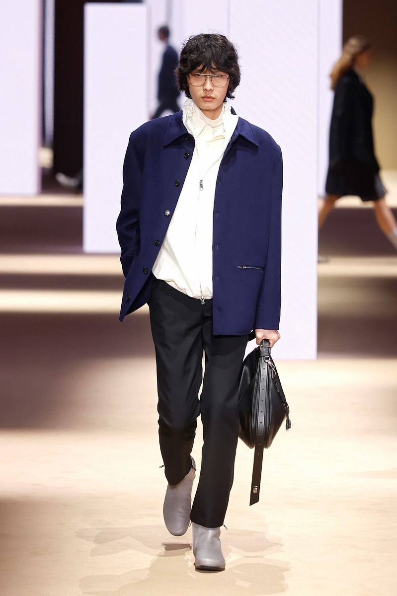 Look 3