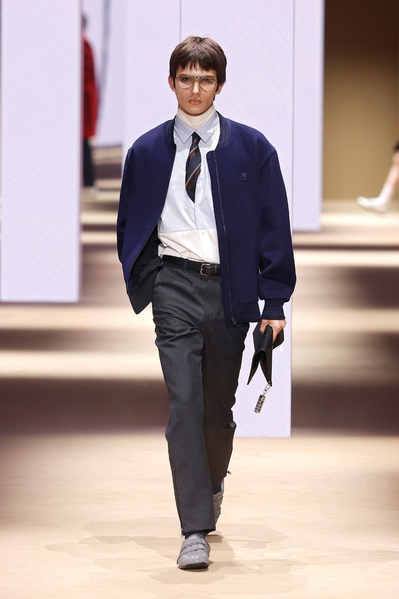 Look 5