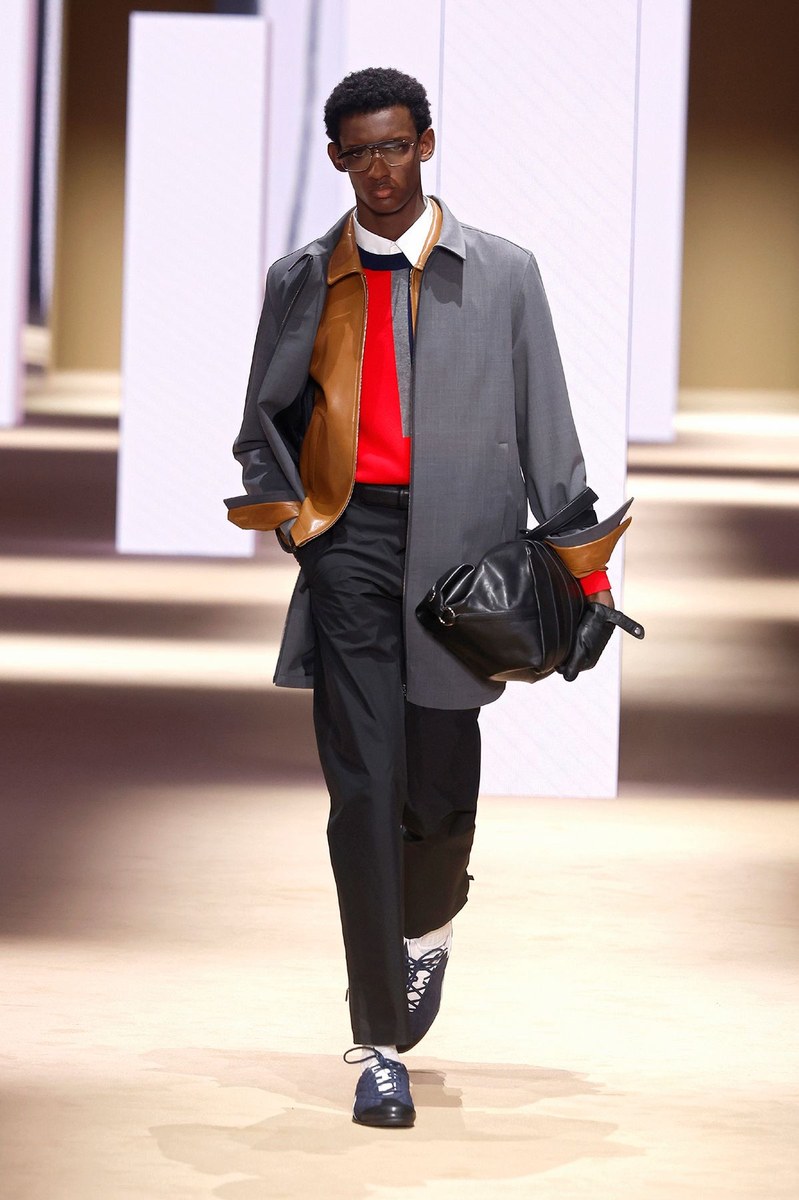 Look 10