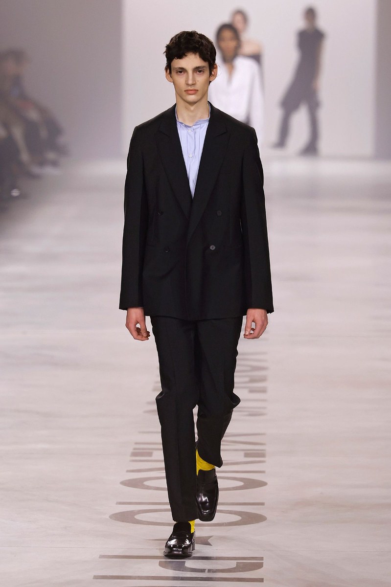 Look 3