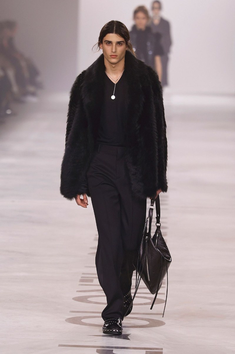 Look 11