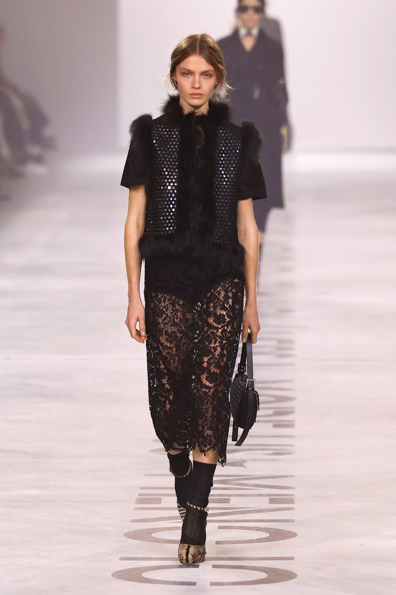 Look 12