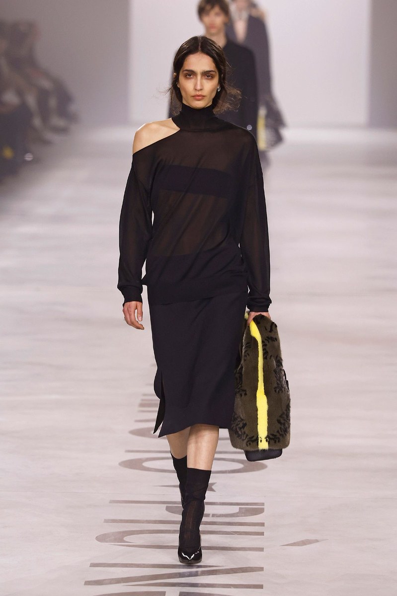 Look 14