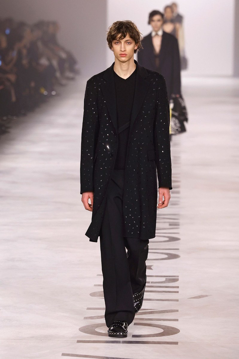 Look 15