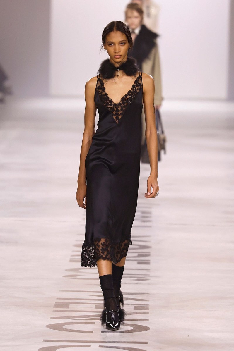 Look 17
