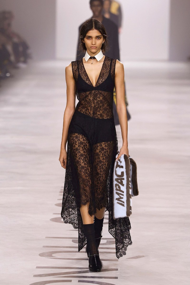 Look 25