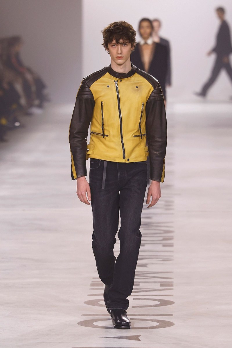 Look 28