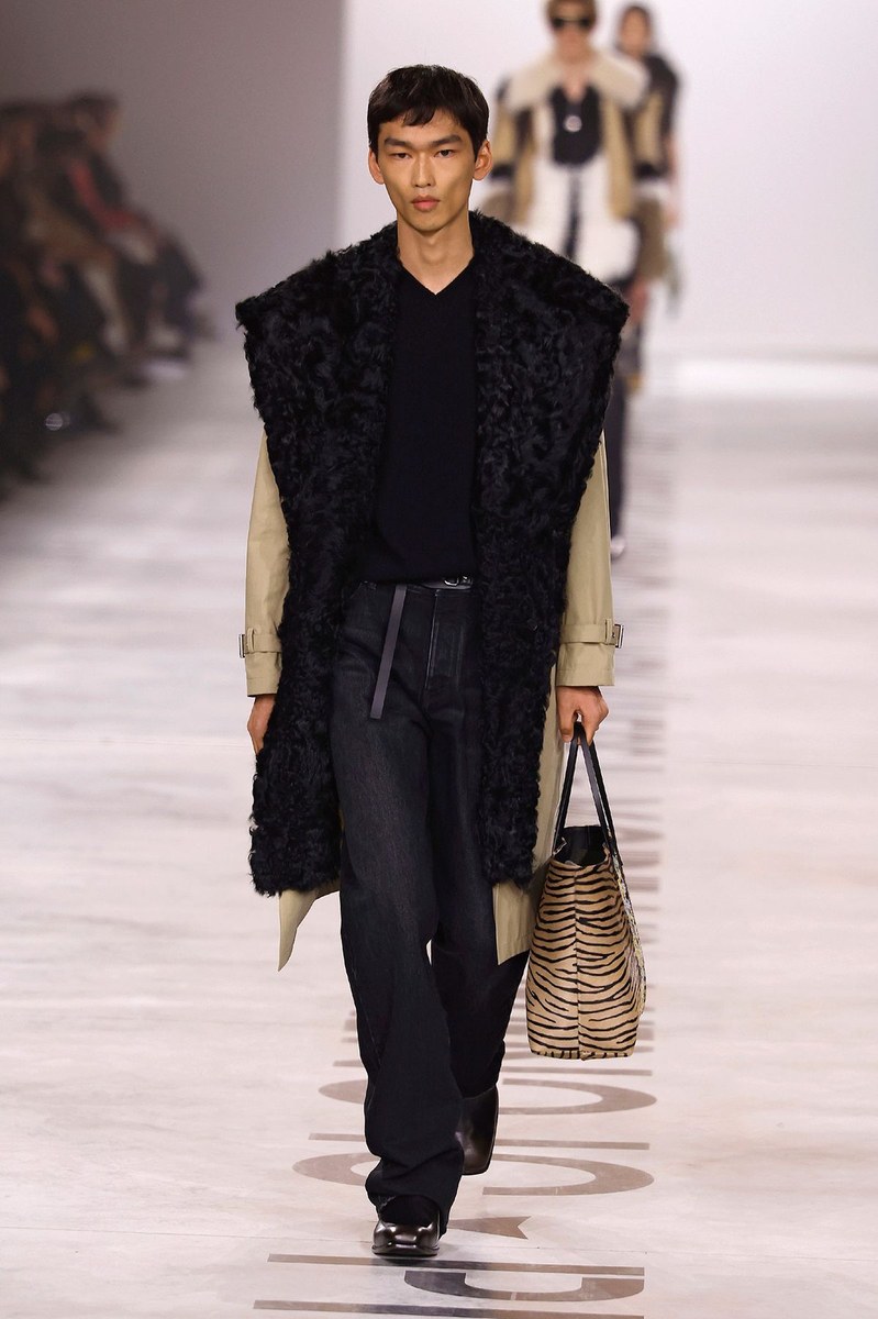 Look 37
