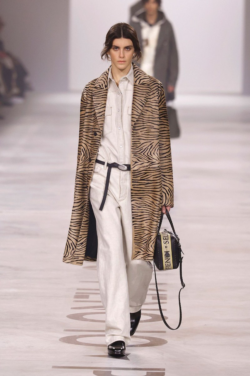 Look 42