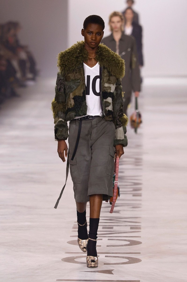 Look 44
