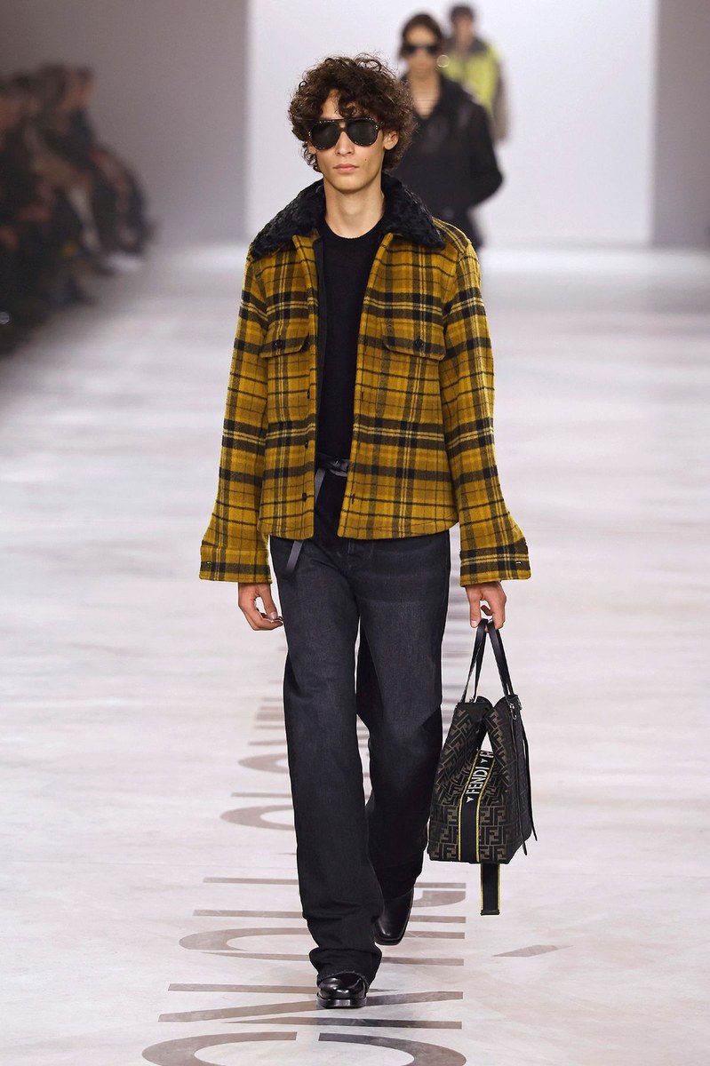 Look 48