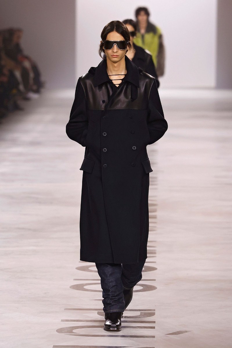 Look 49