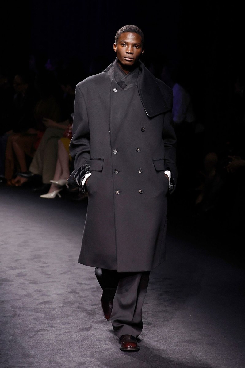Look 3