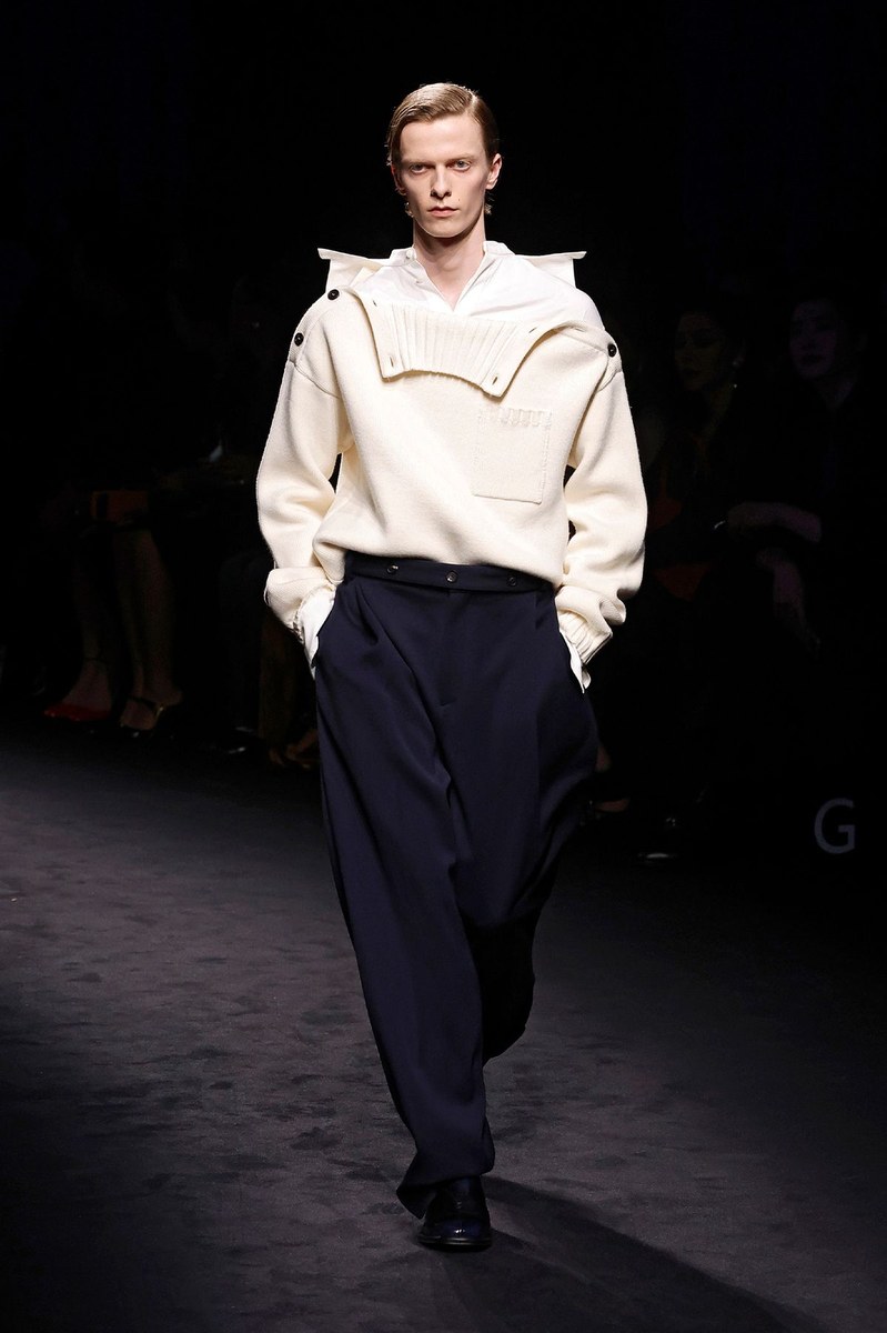 Look 7