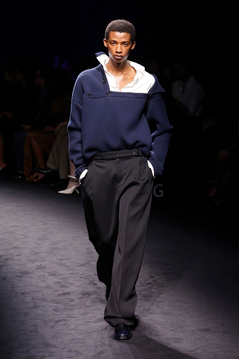 Look 10