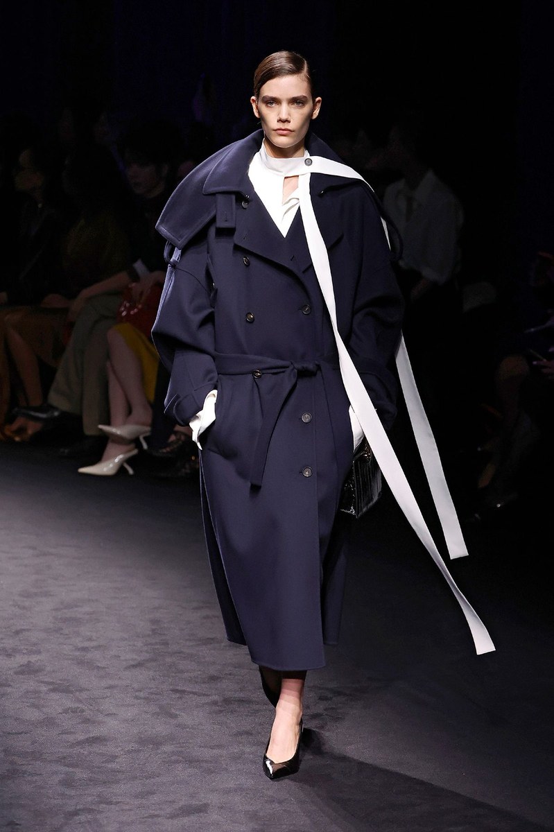 Look 15