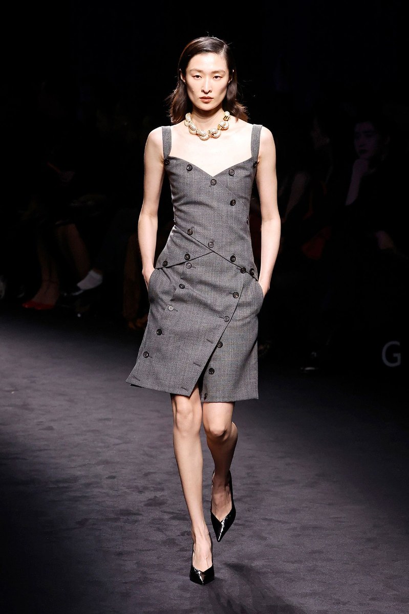 Look 18