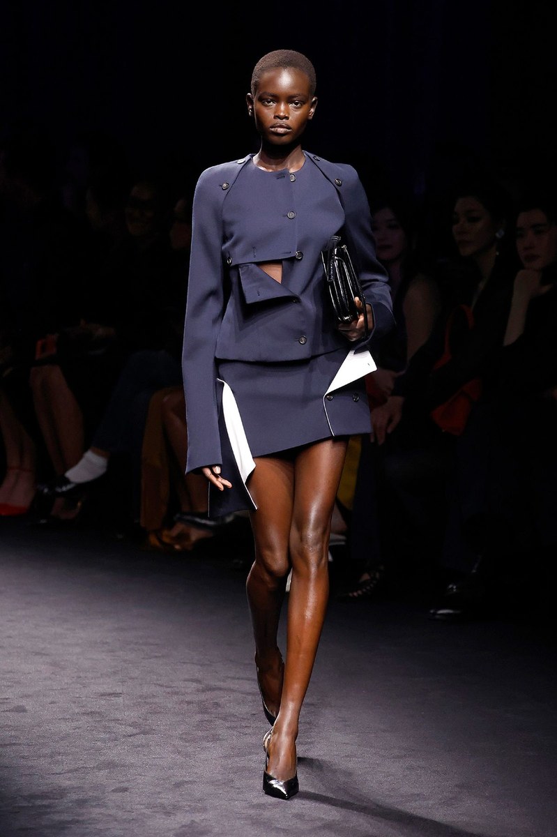 Look 19