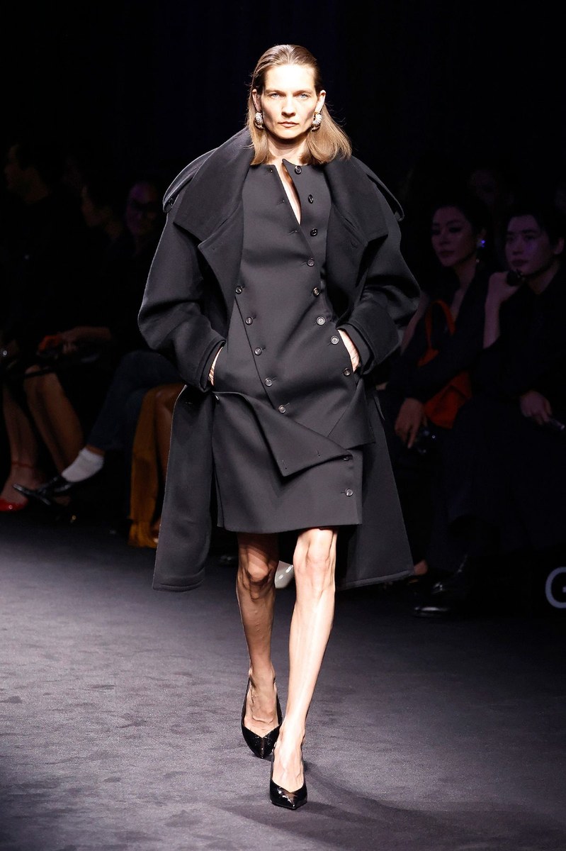 Look 27