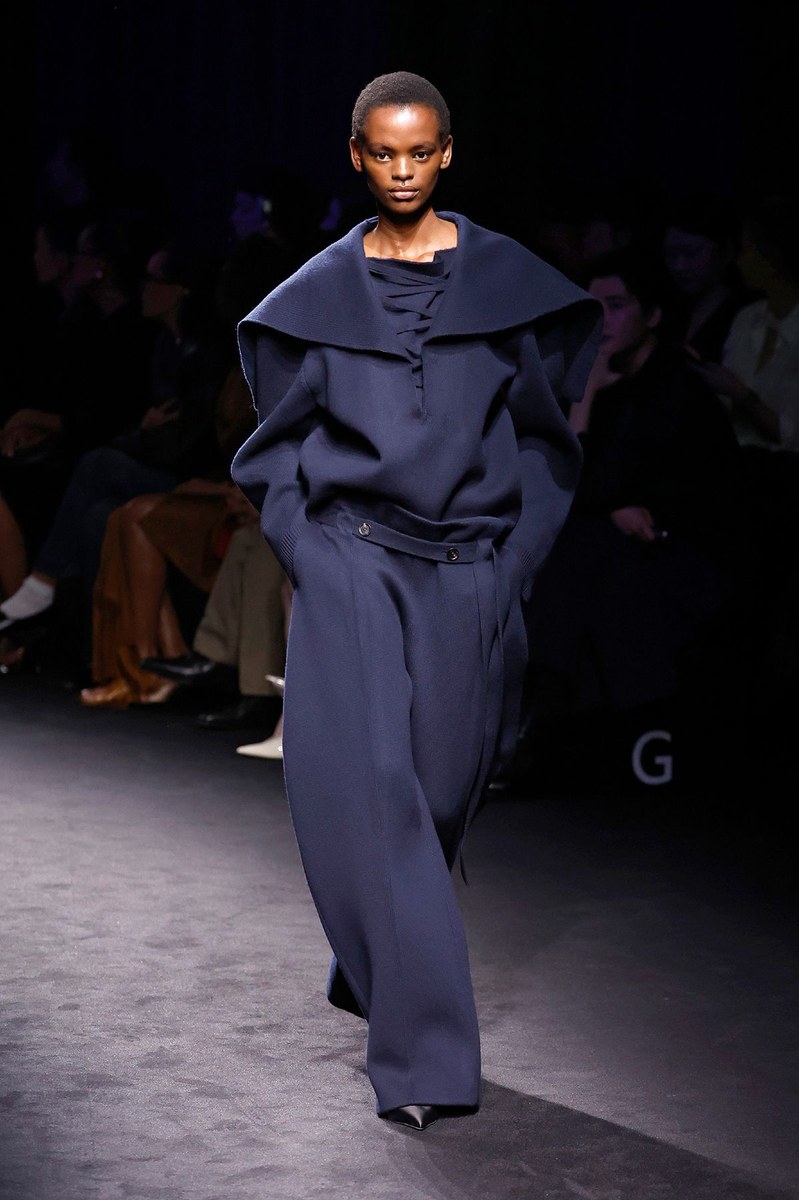 Look 30