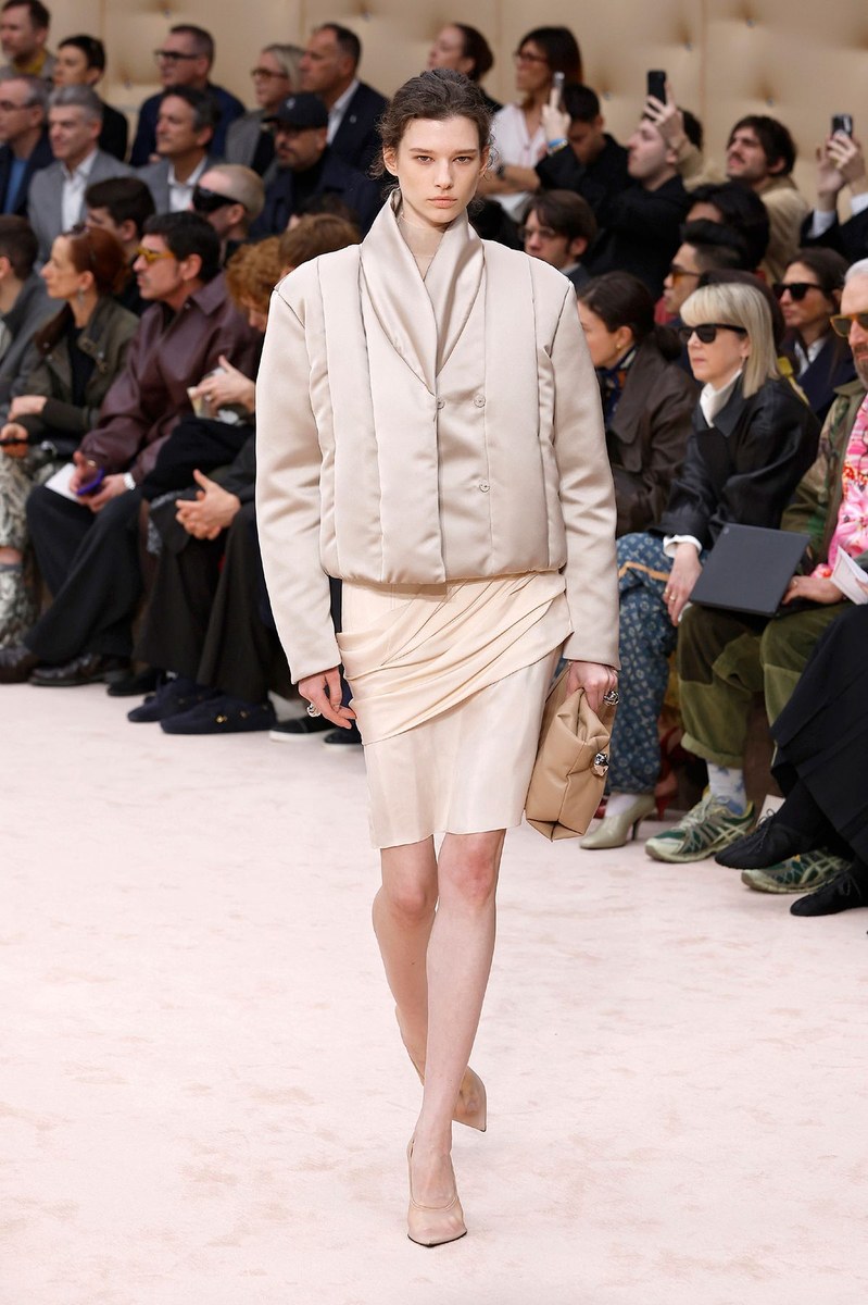 Look 11