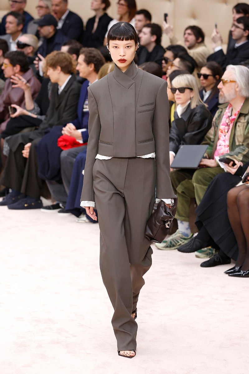 Look 25