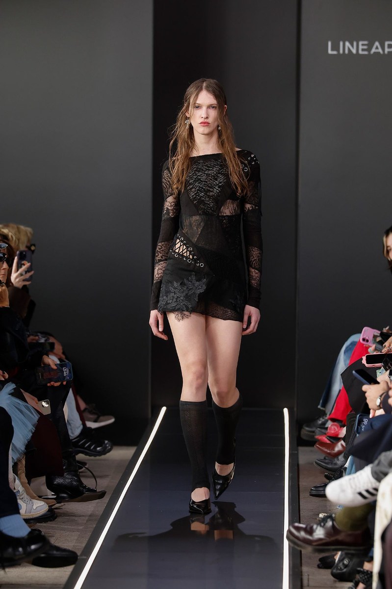 Look 10