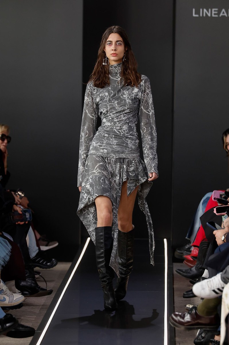 Look 11